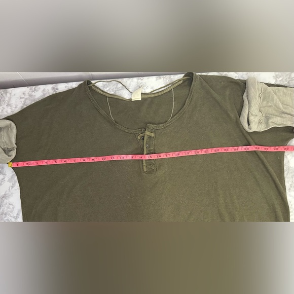 We The Free Oversized Distressed Hem Henley size S - Picture 3 of 8